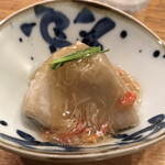 にぎりの一歩 - 里芋餡掛け