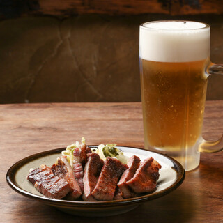 プレミア焼酎をはじめ、お料理と愉しむお飲み物をご用意