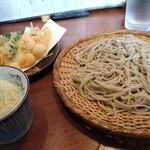 蕎麦と天ぷら やまうち - 海老と小柱のかきあげざる