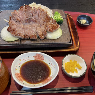 溶岩石焼ステーキと和牛高級弁当 ステーキハウス大和_0