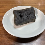 Piza Kaya - 黒胡麻シフォンケーキ 100円