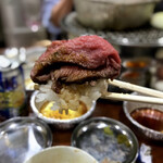 オカダ食品株式会社 - とんび ローストビーフ オンザライス リフト