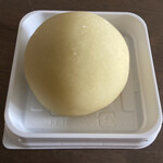 とらや - 購入したのは赤坂店限定生菓子 「粟餅」餅製 御膳餡入り MFさん式に書けば、平成４年(1992)初出。