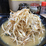 麺唐 - 今日は味噌ネギラーメン