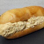 空色のパンとすうぷ - ピーナッツクリームのコッペ
