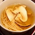 アカ - 松茸と生ハムのソファデセパス