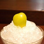 アカ - シャインマスカット