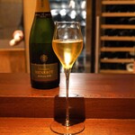 アカ - Champagne Henriot Millesime 2008