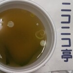 ニコニコ亭 - みそ汁(お店オリジナル、豆腐、わかめ、ネギ)