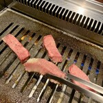 黒毛和牛焼肉 虎斑 - 