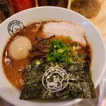 ラブラヌードル - 熊本黒とんこつラーメン+味玉