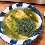 立ち飲み居酒屋ラクミ - 出汁巻き玉子のあおさ入りおでん