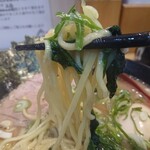 麺家 千祥 - 麺をリフト！