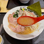 超純水採麺 天国屋 - ちょっと上品な「ラーメンショップ」のアノ味です。