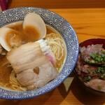 麺屋 いとう - 一周年記念、豚と蛤の贅沢醤油そば+ステーキ丼