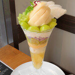 フルーツシェフ - 洋梨(ゼネラルレクラーク)とシャインマスカット