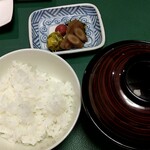 湯布院ほてい屋 - 白ごはん、赤だし、香の物