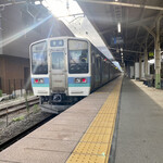 ヤツレン ソフトクリーム売店 - 211系とちゃく1628発高尾行き