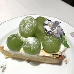 マイセン カフェ - お友達は、マスカット♬