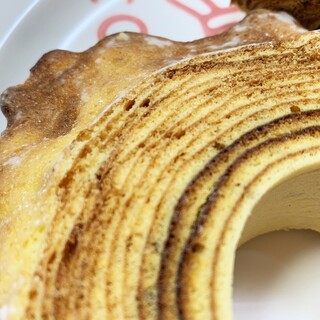 花水木「発酵バター仕立てのリッチなハードバウム」8個セット 売行き