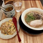 匠の豚骨ラーメン 偉大なる頑固者 - 