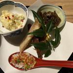 Hamashou Meieki Bettei - 先付けです。エイヒレと、蓮華のご飯が特徴的。