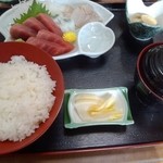 晴美 - 刺身定食(^-^)