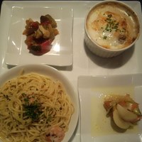 ニコラス 新橋店 - レディース　プレート　ランチ（前菜2種とドリアとパスタの盛り合わせ）
