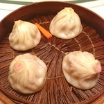 南翔饅頭店 - 南翔饅頭店と言えばコレ！
      蟹肉入りも旬だから
      バージョンアップ(￣▽￣)
      