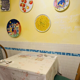 キャナリィ・ロウ_2