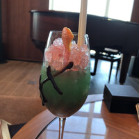 ザ タヴァン グリル＆ラウンジ - 