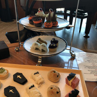 ザ タヴァン グリル＆ラウンジ - 