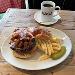 GRILL BURGER CLUB SASA - "限定10食" 【11月のMonthly Burger】  『ホットクランキーポークBurger¥1150』 ※平日ランチは、ソフトドリンク付