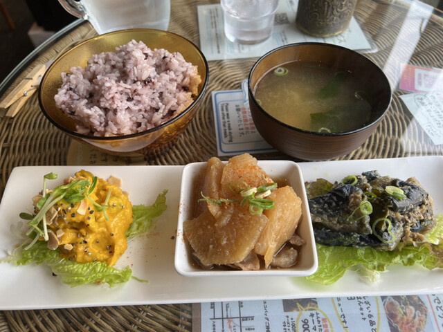Pooh S Cafe プーズカフェ 東山 カフェ 食べログ
