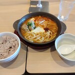 Gasuto - 旨い。肉だんごと白菜キムチのチゲ十三穀米セット。