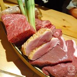 Nikugoya - この後焼かれるお肉たち