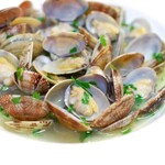 Steamed clams in wine