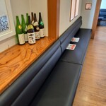 磯のがってん寿司 - 待合室　お酒がぁ