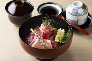 Nihon Ryouri Sushi Kaiseki Katsura - 鉄火丼