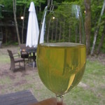 フォリオリーナ・デッラ・ポルタ・フォルトゥーナ - 夏の気配の6月は、食前酒を外で頂きました。トラットリアの開始はもうすぐ。