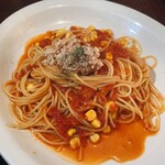 るーぱんカフェ - ツナとコーンのトマトソーススパゲティ