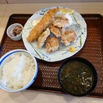 Tsukiji Shokudou Genchan - 海老フライと鶏の唐揚げ定食（1078円）2021年11月