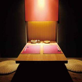 2名様用子上がり席（すだれの下りる個室タイプです）
