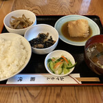 Noshiro - 煮魚定食。
