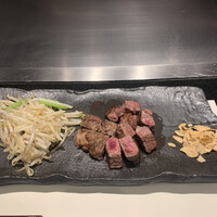 神戸牛 鉄板焼 リオ 大阪御堂筋店 - 