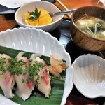 拍子木 - ヒラマサにぎり、お味噌汁、オレンジ