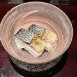 ろっかん - 鯖の蒸し寿司