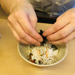 山玄茶 - 最後に刻み海苔をまぶして