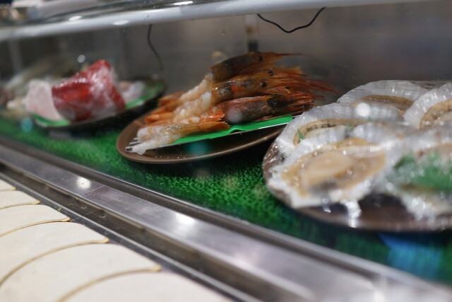 すしグルメ アメリカンワールド北上店 - 柳原（回転寿司）の写真