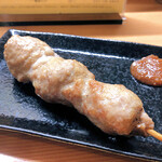 やきとり良太 - つくね（200円）